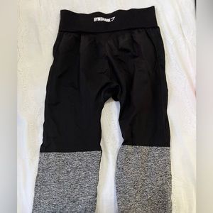 Gym shark leggings
